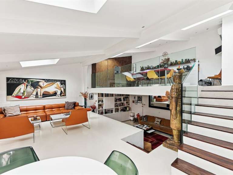 Appartement Paris 18e - 4 chambres - 239m²