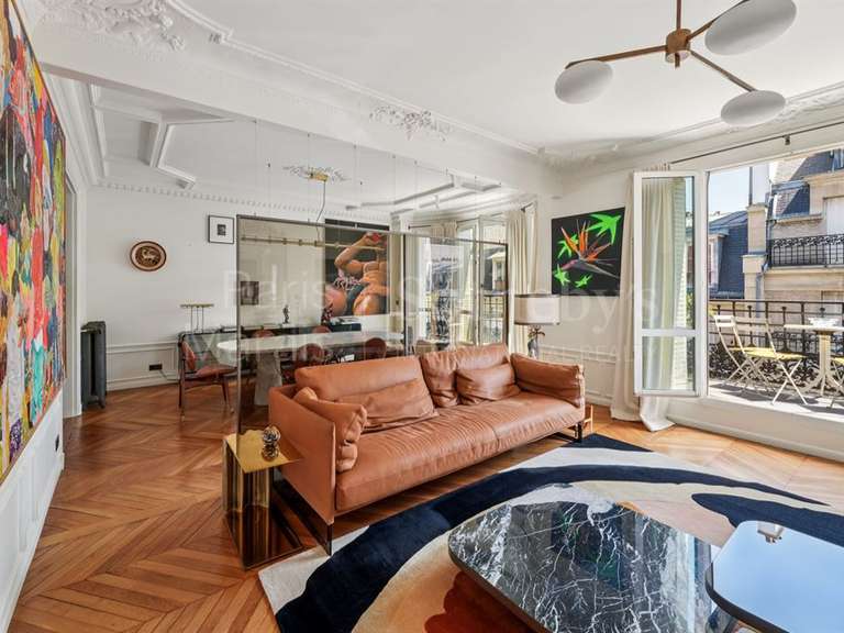 Appartement Paris 18e - 2 chambres - 133m²