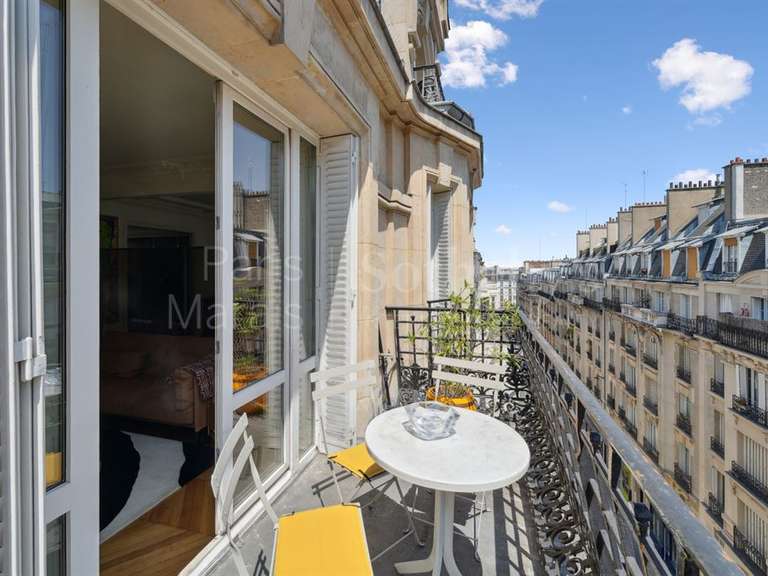 Appartement Paris 18e - 2 chambres - 133m²