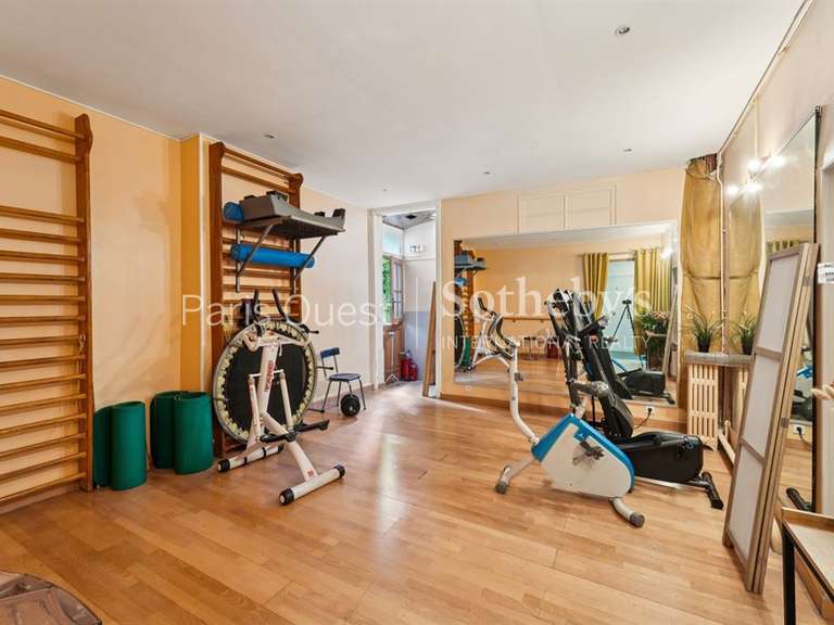 Appartement Paris 18e - 106m²