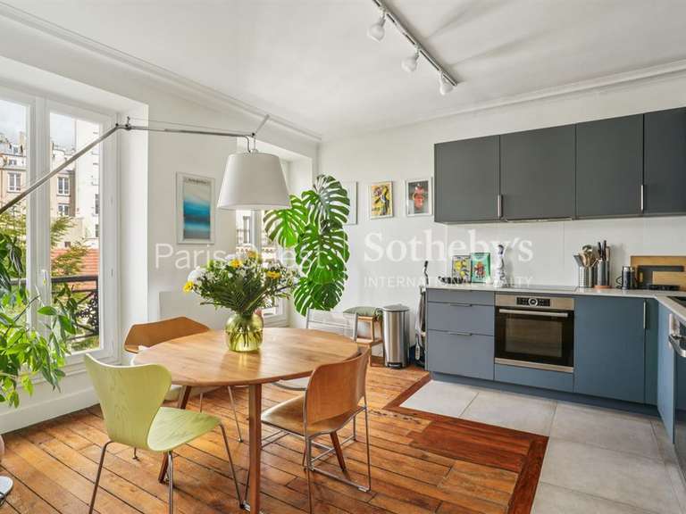 Appartement Paris 18e - 2 chambres - 62m²