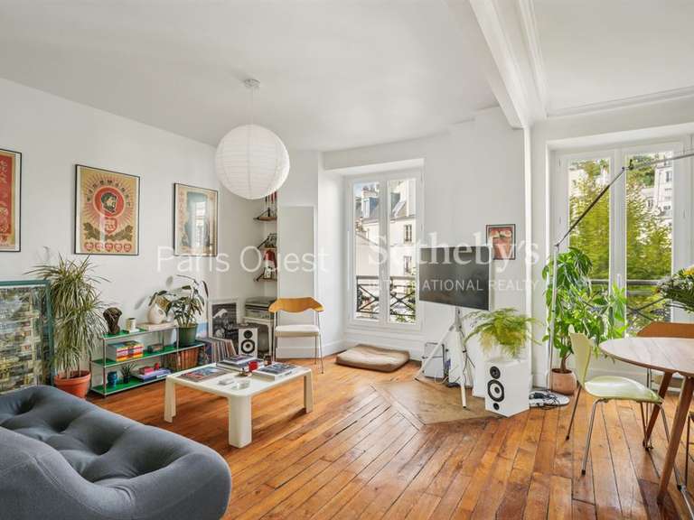 Appartement Paris 18e - 2 chambres - 62m²