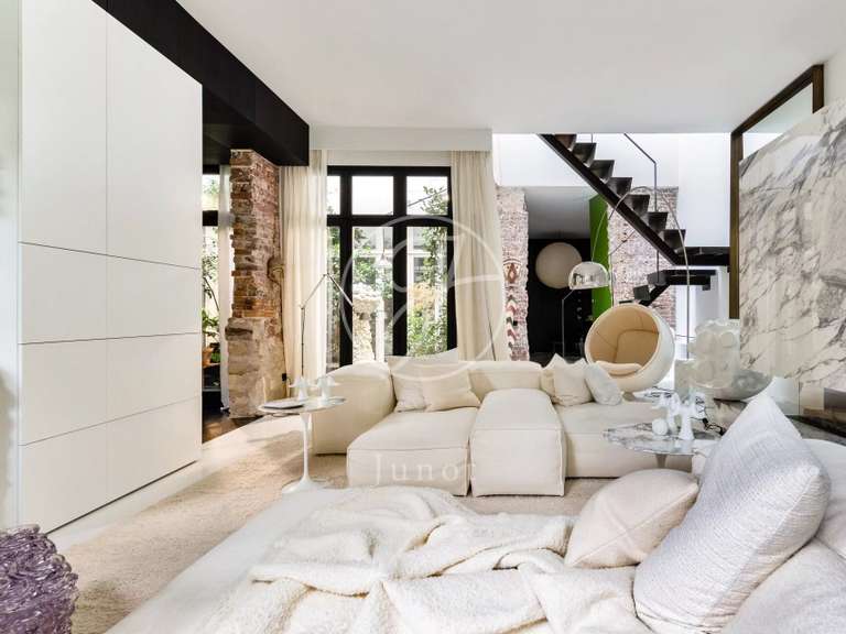 Apartment Paris 18e - 2 bedrooms - 160m²