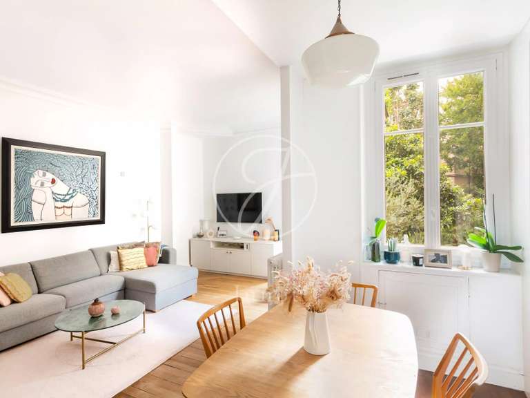 Appartement Paris 18e - 3 chambres - 84m²