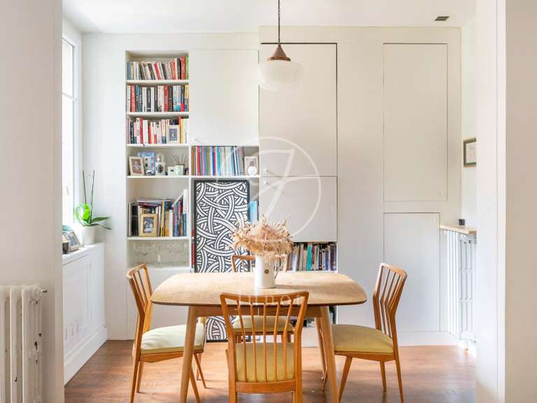 Appartement Paris 18e - 3 chambres - 84m²