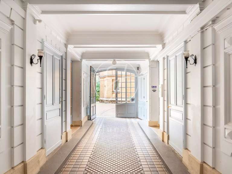 Appartement Paris 18e - 3 chambres - 84m²