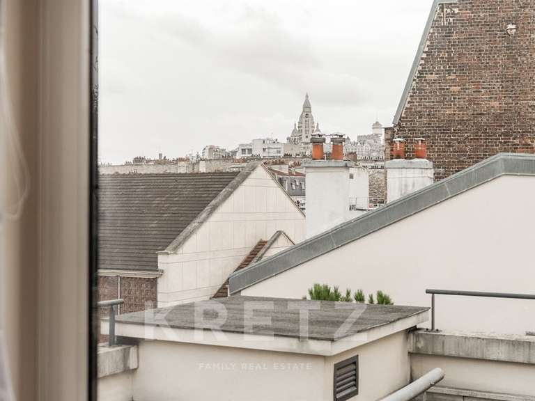 Appartement Paris 18e - 4 chambres - 130m²