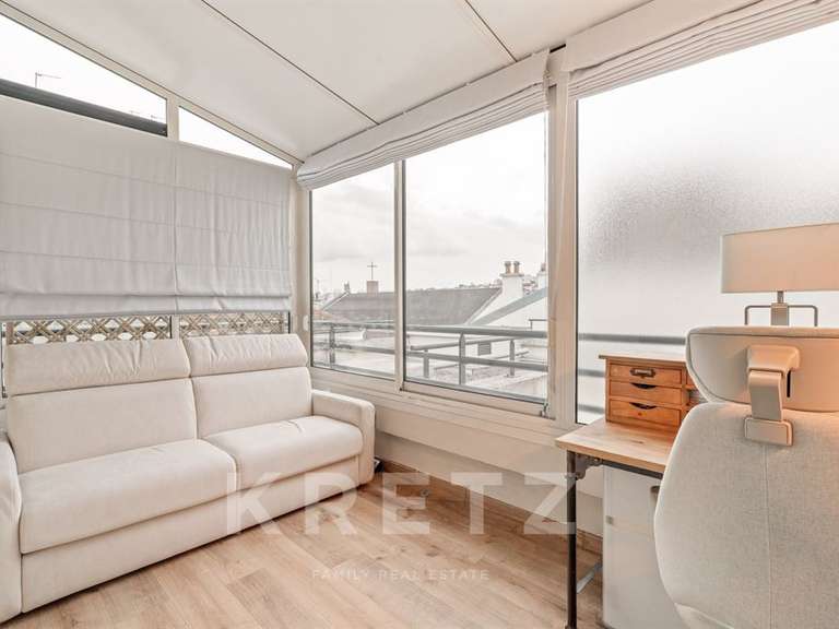 Appartement Paris 18e - 4 chambres - 130m²