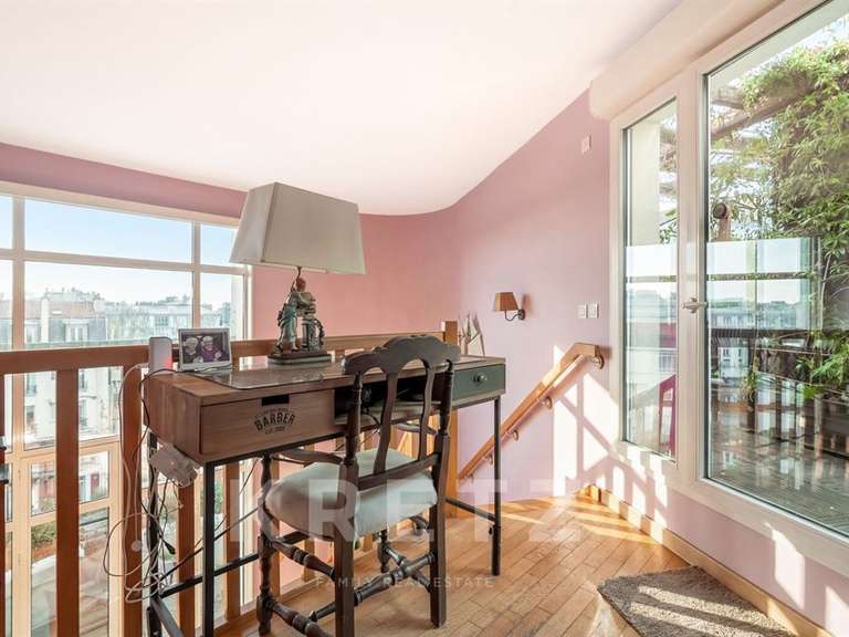 Appartement Paris 18e - 4 chambres - 130m²