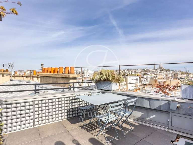 Appartement Paris 18e - 3 chambres - 155m²