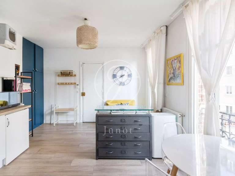 Appartement Paris 18e - 4 chambres - 121m²