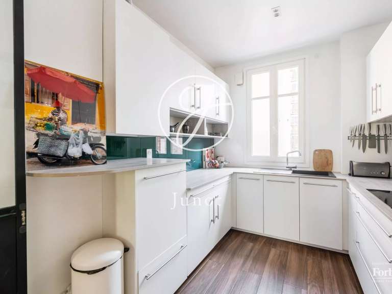 Appartement Paris 18e - 3 chambres - 121m²