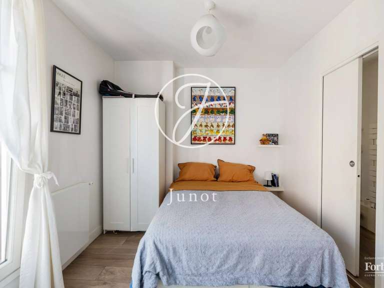 Appartement Paris 18e - 3 chambres - 121m²