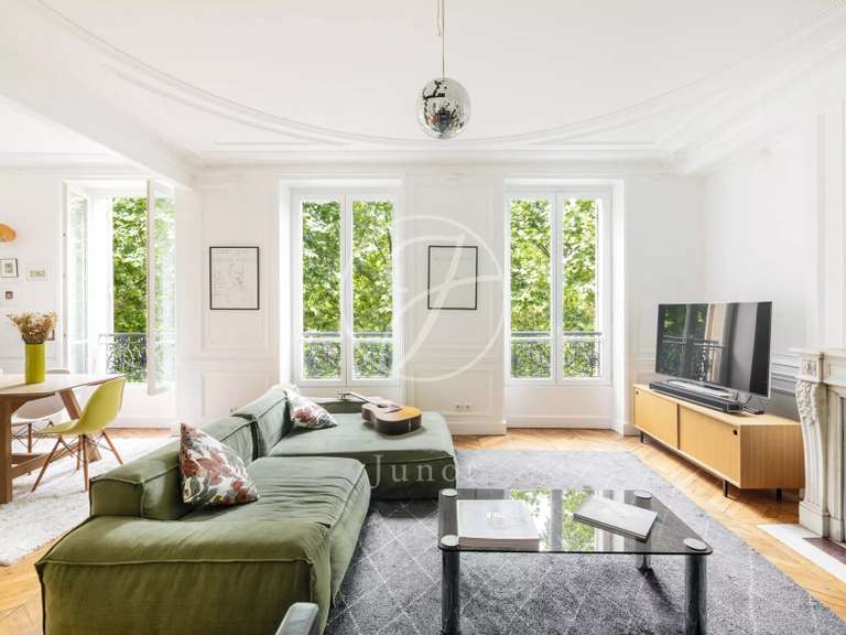 Appartement Paris 18e - 3 chambres - 124m²