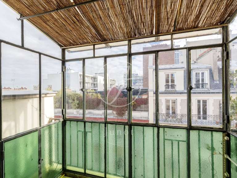 Appartement Paris 18e - 2 chambres - 147m²