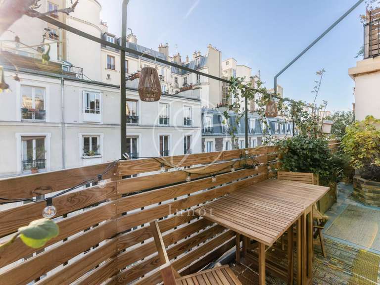 Appartement Paris 18e - 2 chambres - 147m²