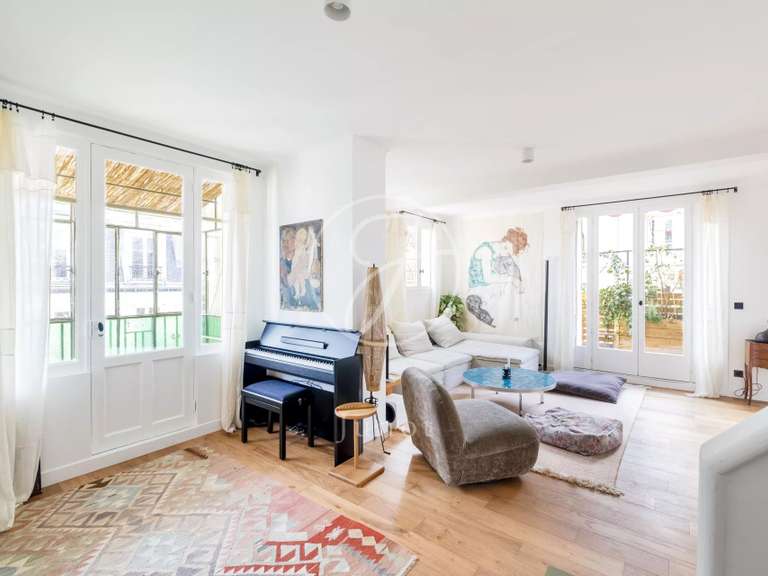 Appartement Paris 18e - 2 chambres - 147m²