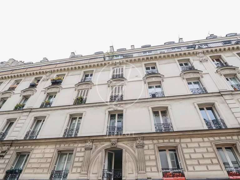 Appartement Paris 18e - 3 chambres - 105m²