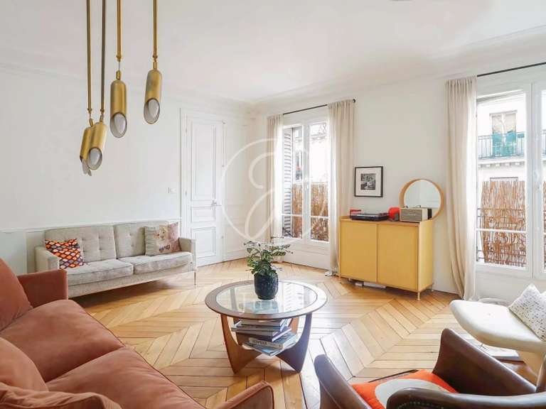 Appartement Paris 18e - 3 chambres - 105m²