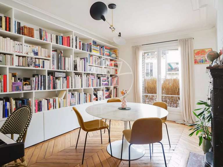 Appartement Paris 18e - 3 chambres - 105m²