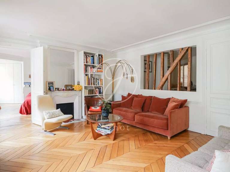 Appartement Paris 18e - 3 chambres - 105m²