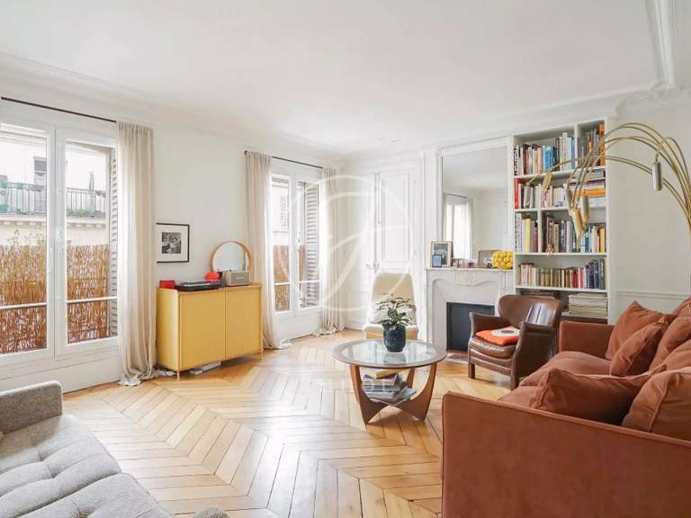 Appartement Paris 18e - 3 chambres - 105m²