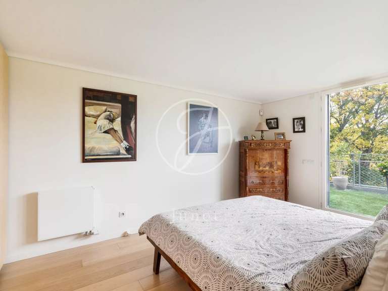 Appartement Paris 18e - 2 chambres - 167m²