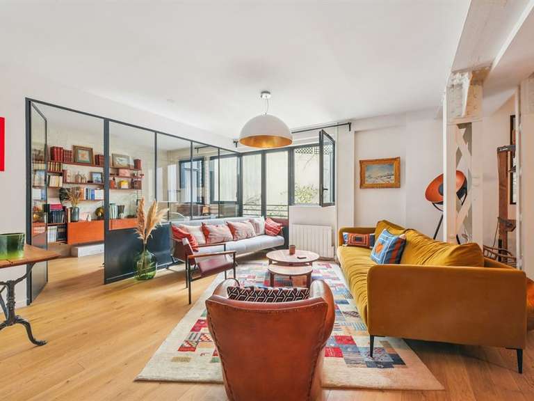 Appartement Paris 18e - 3 chambres - 133m²