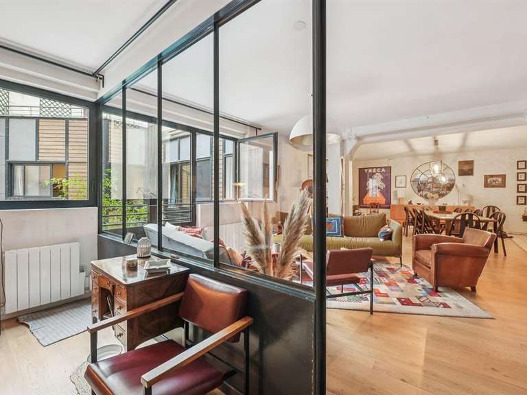 Appartement Paris 18e - 3 chambres - 133m²