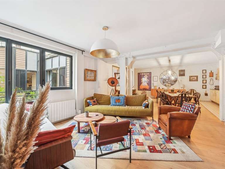 Appartement Paris 18e - 3 chambres - 133m²