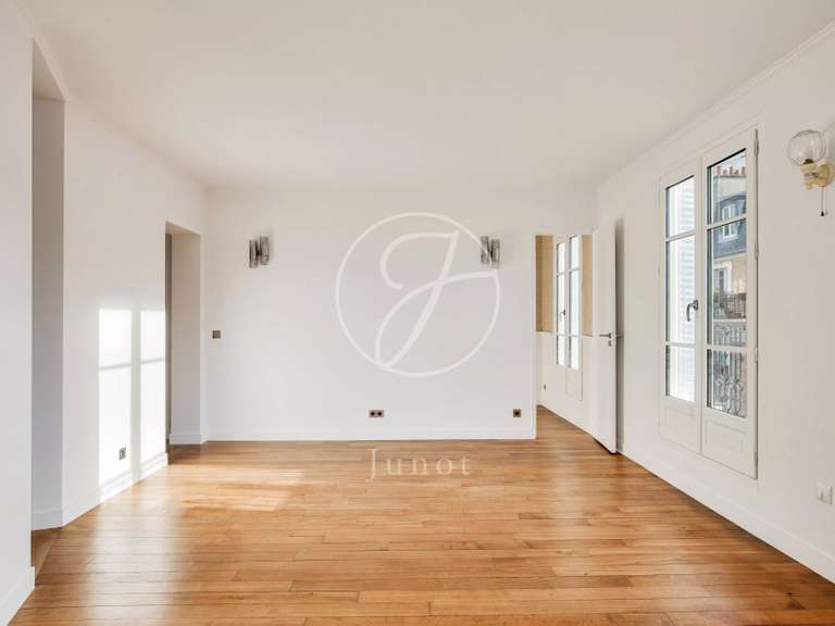Appartement Paris 18e - 2 chambres - 51m²