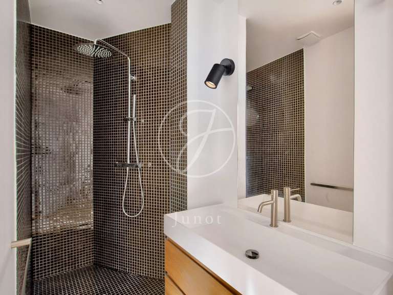 Appartement Paris 18e - 2 chambres - 51m²