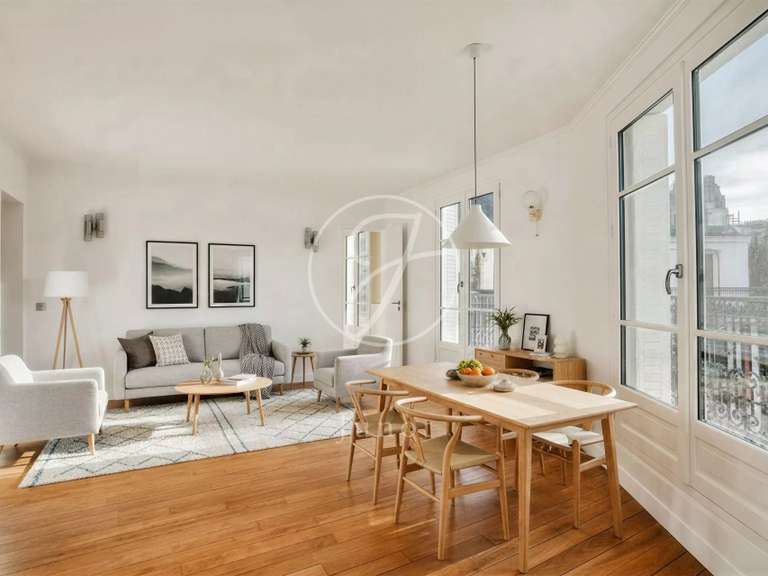 Appartement Paris 18e - 2 chambres - 51m²