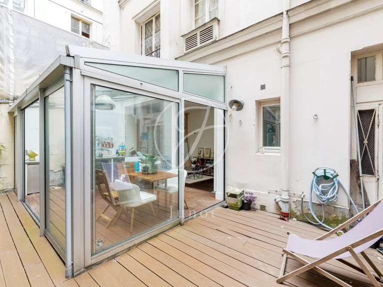 Appartement Paris 18e - 2 chambres - 77m²