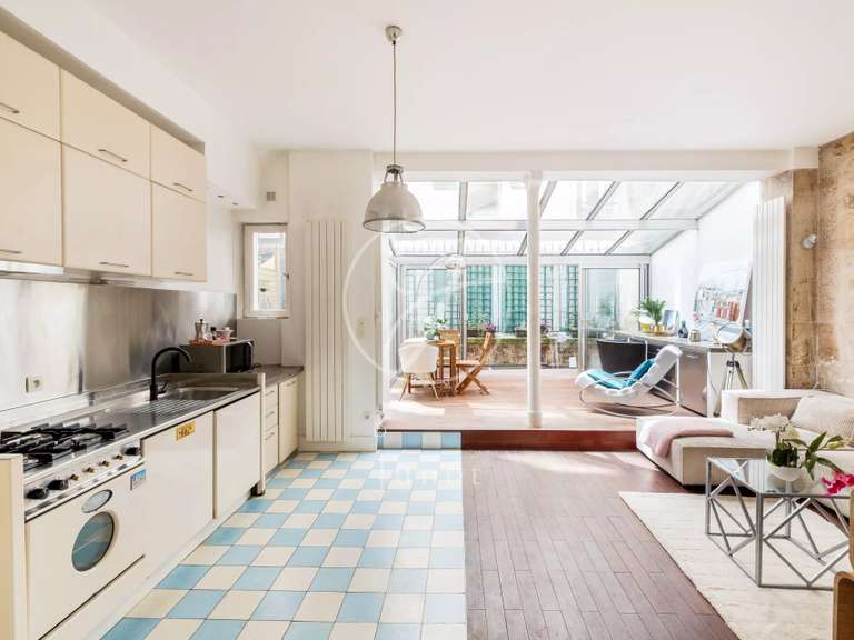 Appartement Paris 18e - 2 chambres - 77m²