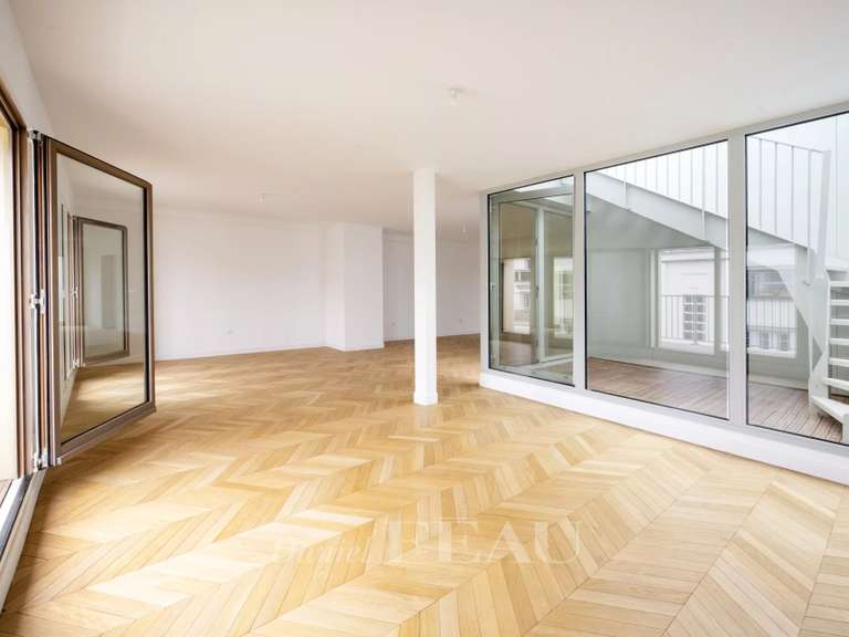 Apartment Paris 18e - 4 bedrooms - 157m²