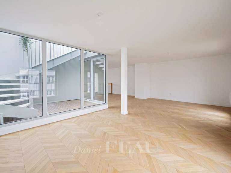 Apartment Paris 18e - 4 bedrooms - 147m²