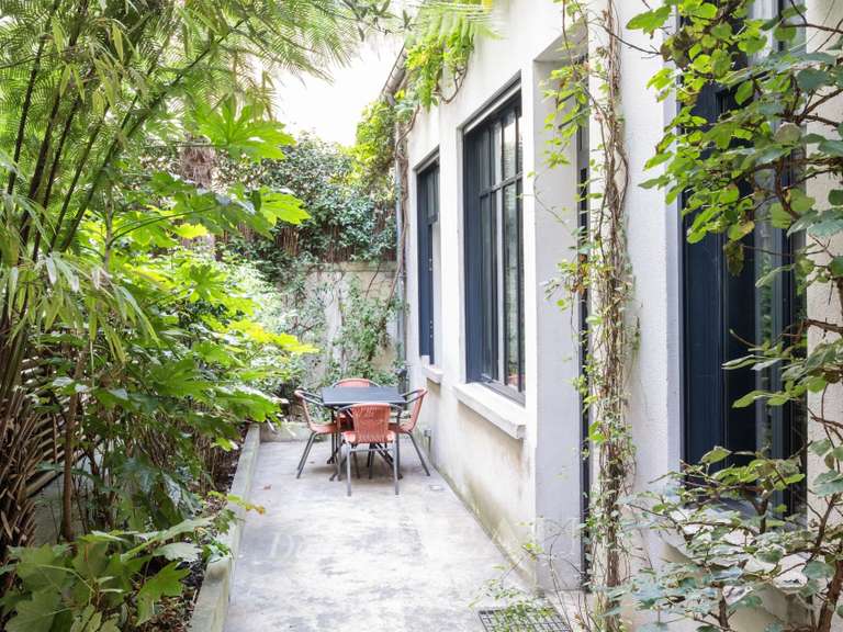 Appartement Paris 18e - 2 chambres - 144m²