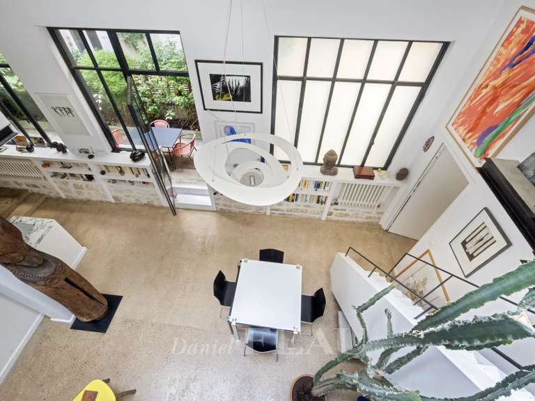 Appartement Paris 18e - 2 chambres - 144m²