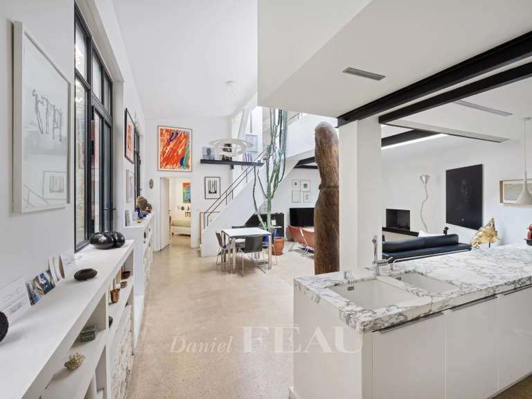 Appartement Paris 18e - 2 chambres - 144m²