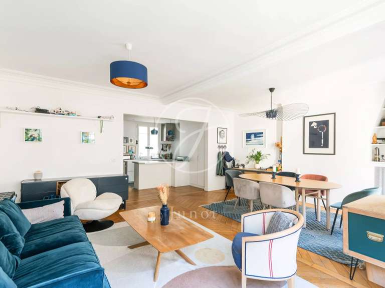 Appartement Paris 18e - 2 chambres - 81m²