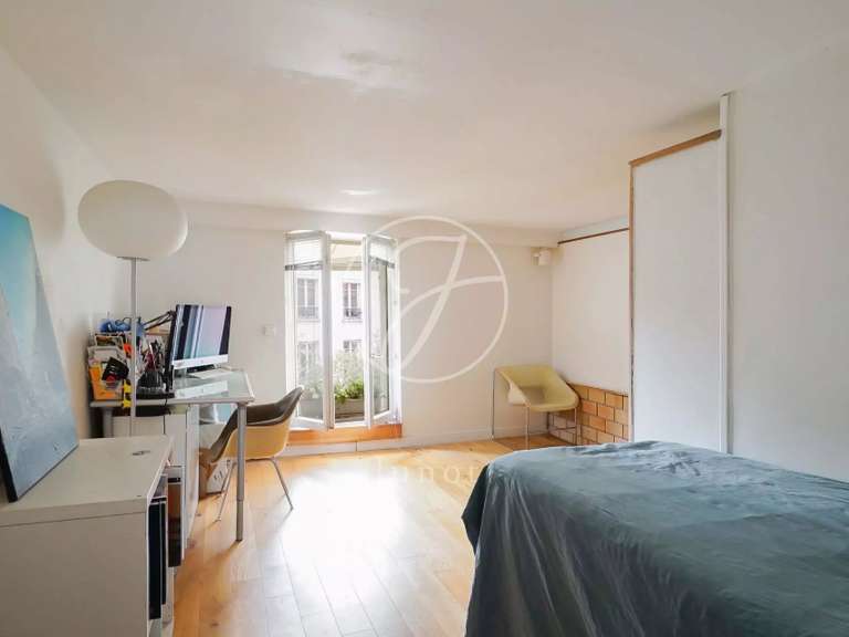 Appartement Paris 18e - 3 chambres - 123m²