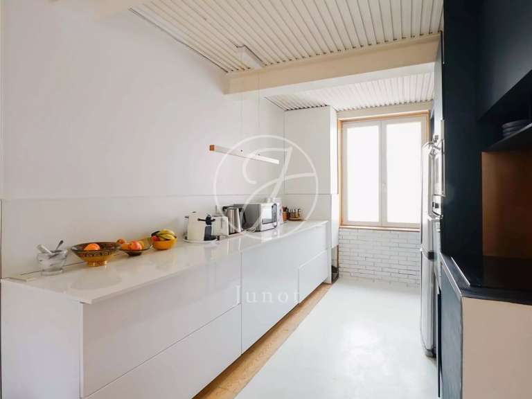 Appartement Paris 18e - 3 chambres - 123m²