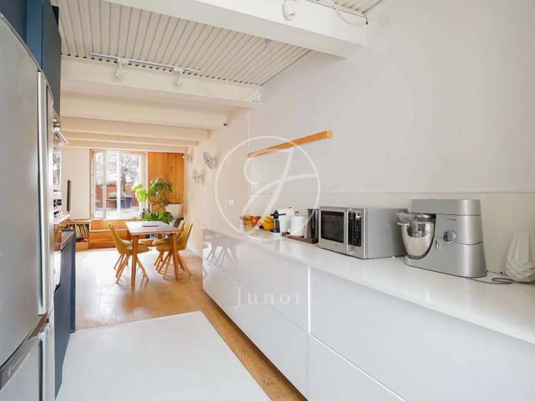 Appartement Paris 18e - 3 chambres - 123m²