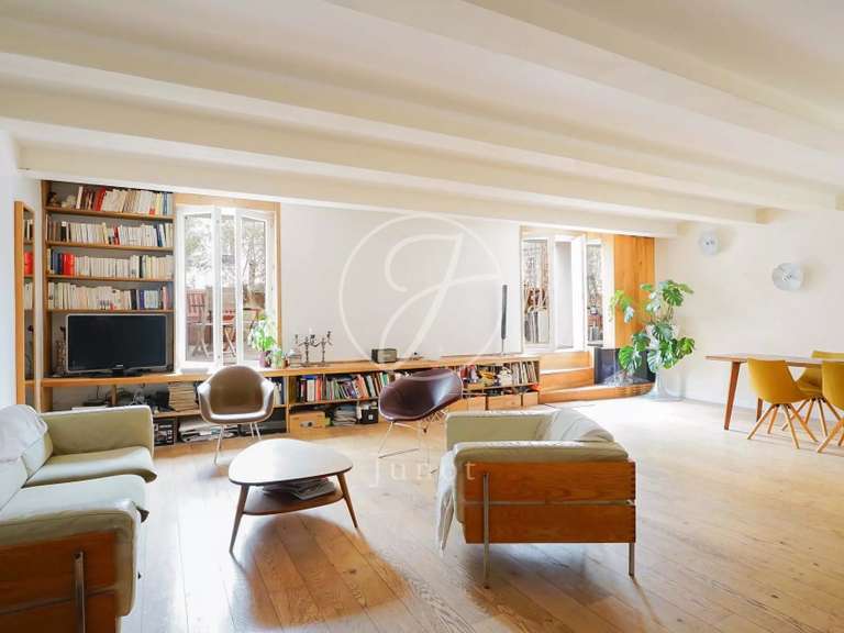 Appartement Paris 18e - 3 chambres - 123m²