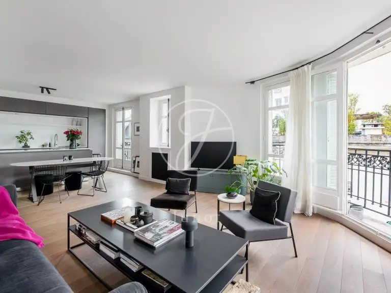 Apartment Paris 18e - 1 bedroom - 76m²