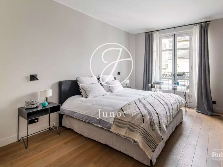 Apartment Paris 18e - 1 bedroom - 76m²