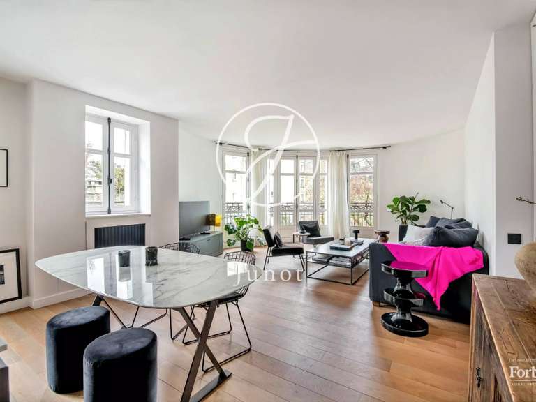 Apartment Paris 18e - 1 bedroom - 76m²