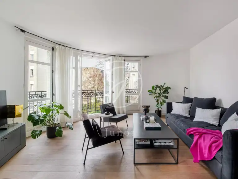 Apartment Paris 18e - 1 bedroom - 76m²