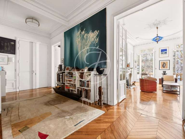 Apartment Paris 18e - 2 bedrooms - 156m²